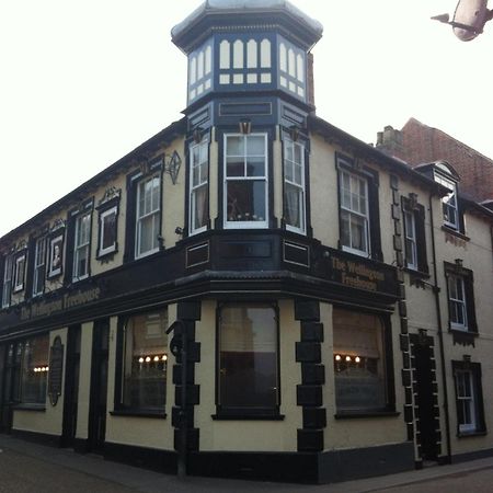 The Wellington Pub โครเมอร์ ภายนอก รูปภาพ